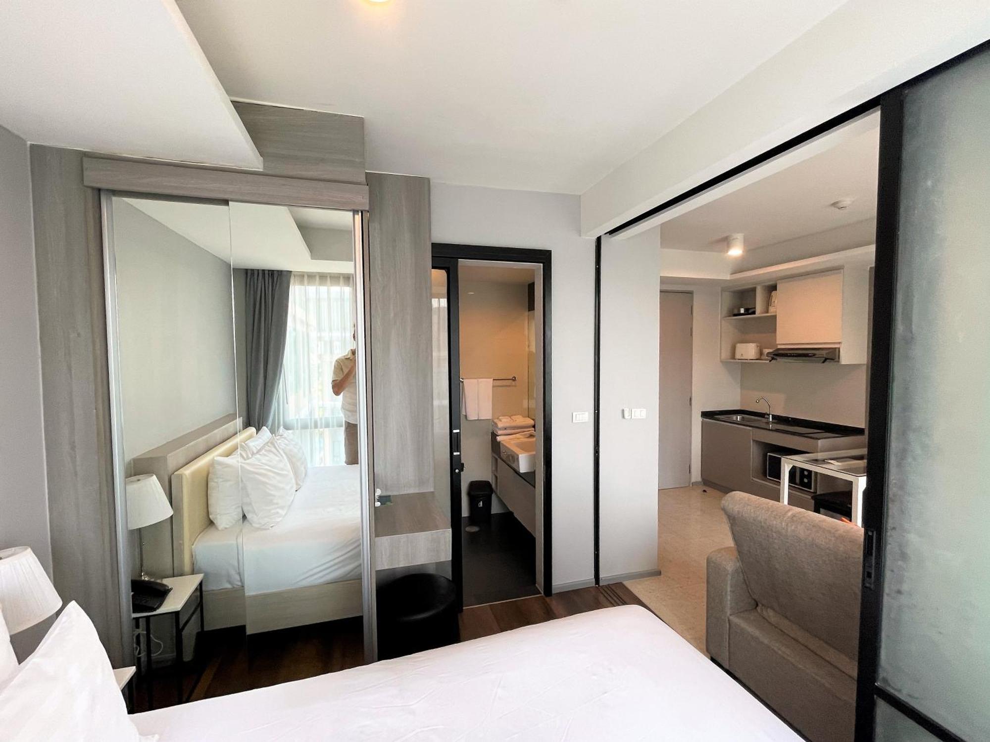 6Th Avenue Surin By Lofty Appartement Kamer foto