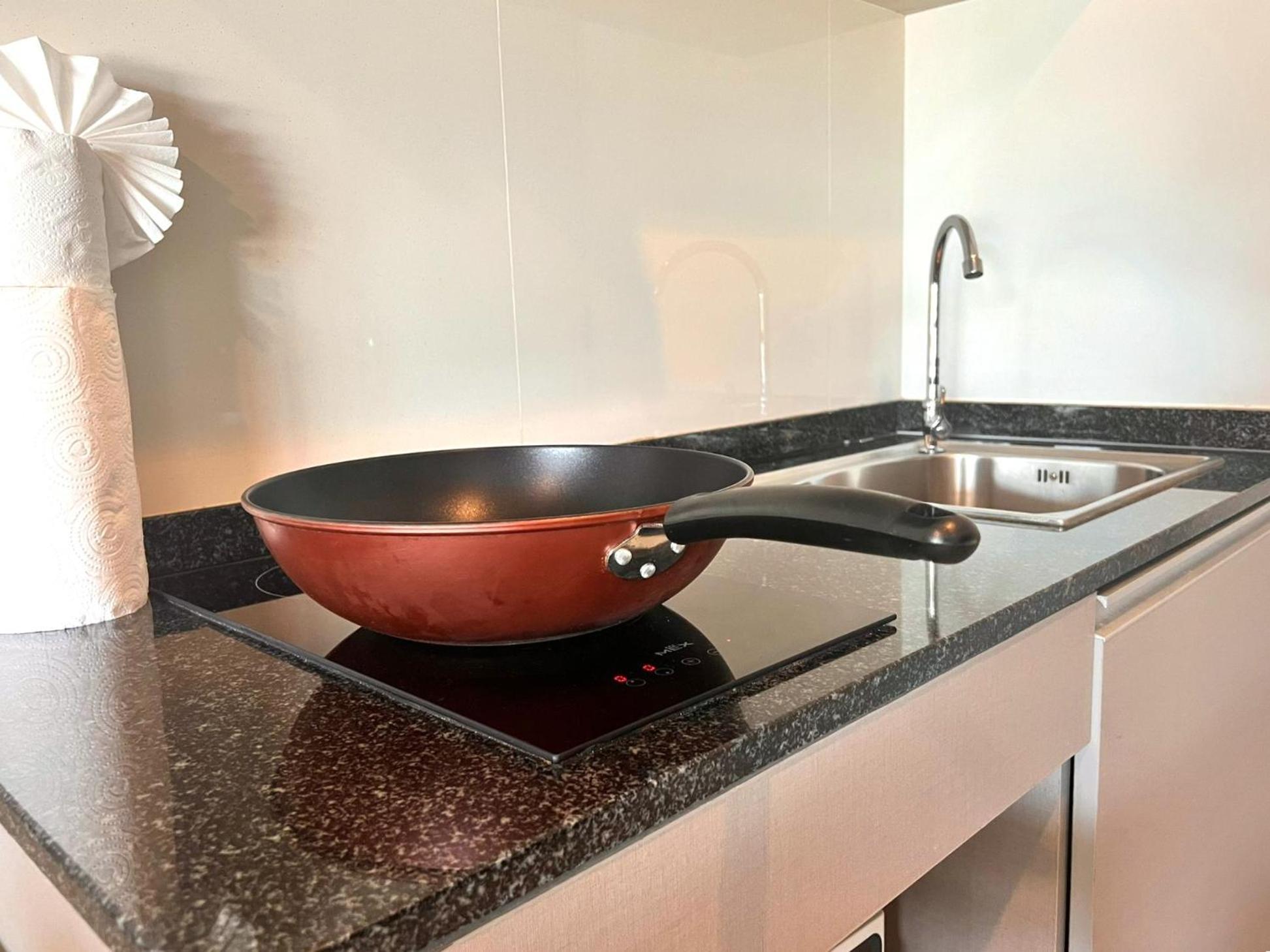 6Th Avenue Surin By Lofty Appartement Buitenkant foto